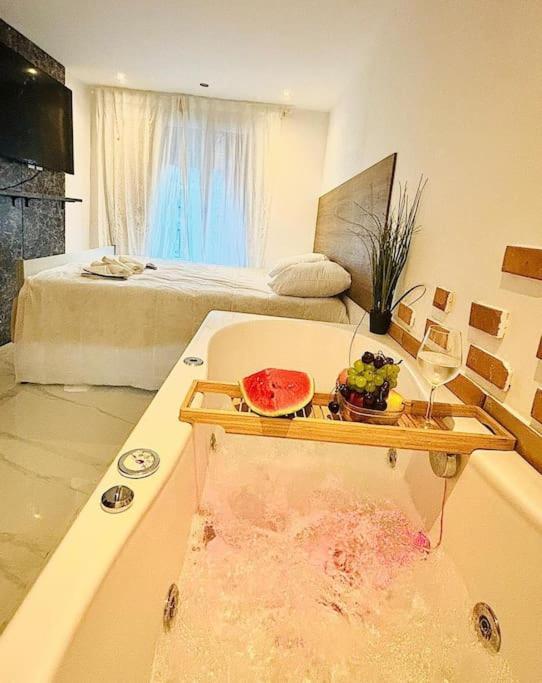 Studio Love Jacuzzi Marseille Extérieur photo